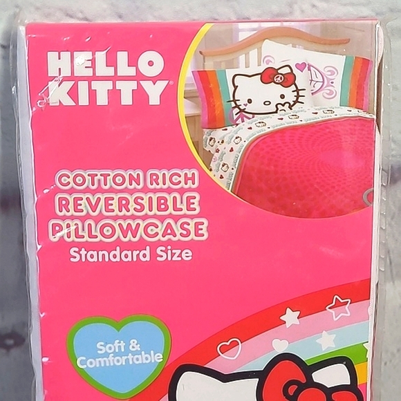 🆕️NWT Sanrio Hello Kitty Peace Sign Standard Size Reversible Cotton Pillowcase - Picture 3 of 11